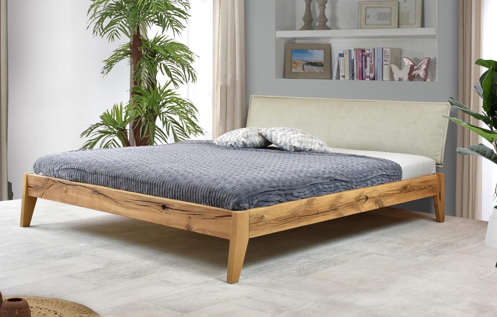 Łóżko z drewnianych bali